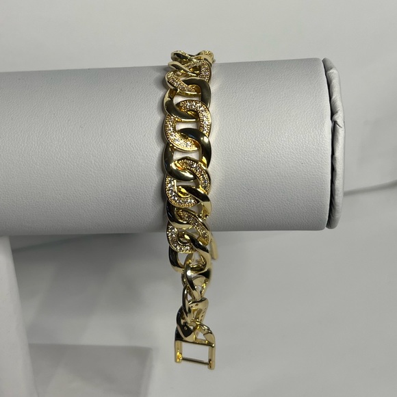 independent Jewelry - 14k goldfilled Cuban link bracelet